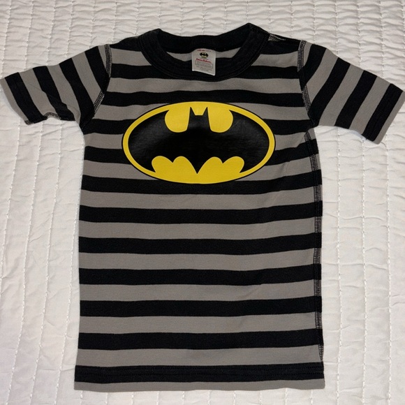Hanna Andersson Batman shirt pajamas - Picture 2 of 10